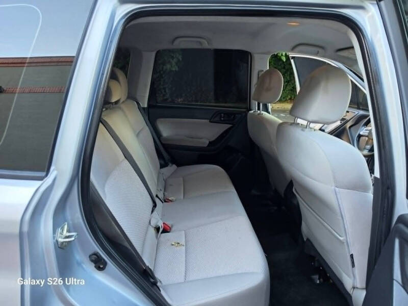 2015 Subaru Forester 2.5i