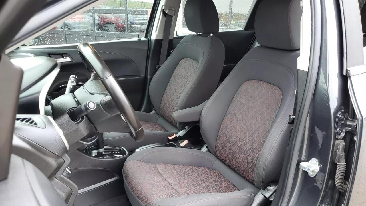 2017 Chevrolet Sonic LT Auto 4dr Hatchback 15