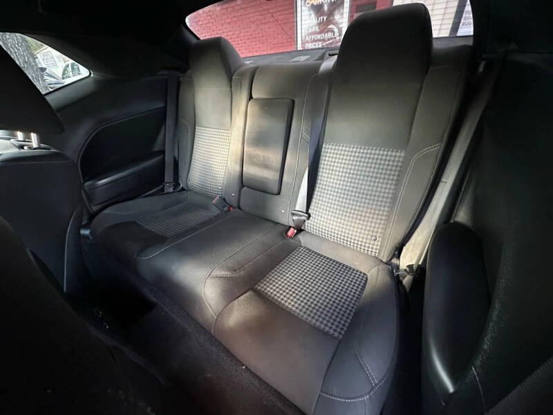 2019 Dodge Challenger SXT