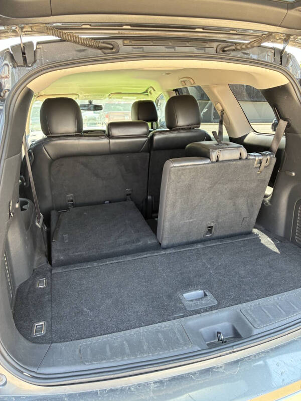 2017 Nissan Pathfinder SL