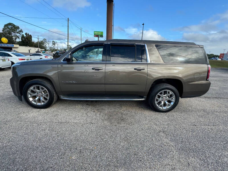 2016 GMC Yukon XL SLT photo 6