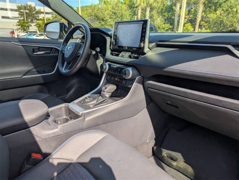 2022 Toyota RAV4 Hybrid XSE