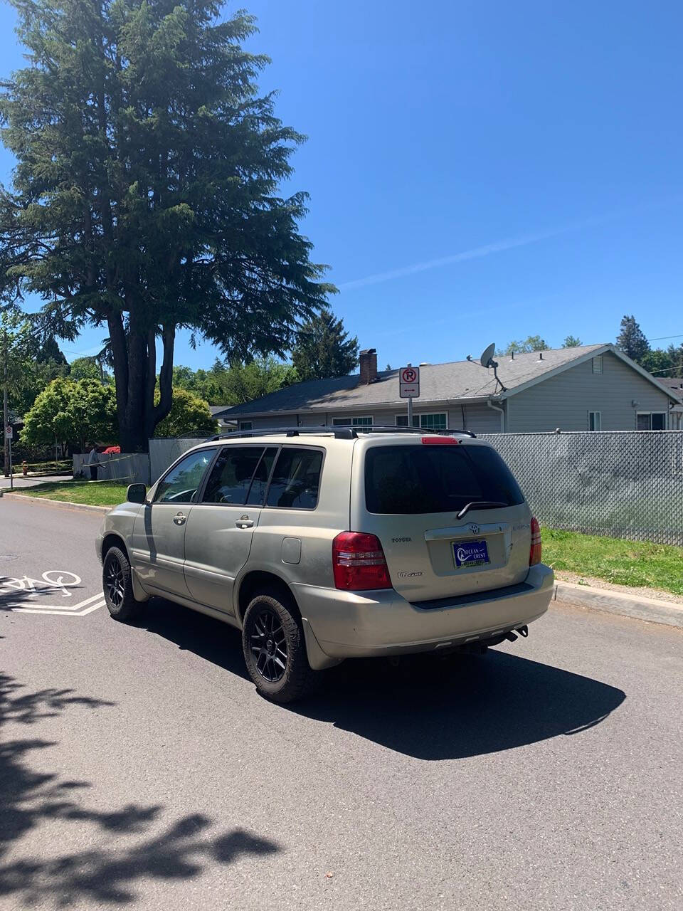 2003 Toyota Highlander for sale at Worldwide Auto in Portland, OR