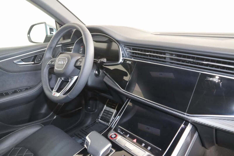 2024 Audi SQ8 4.0T quattro Premium Plus