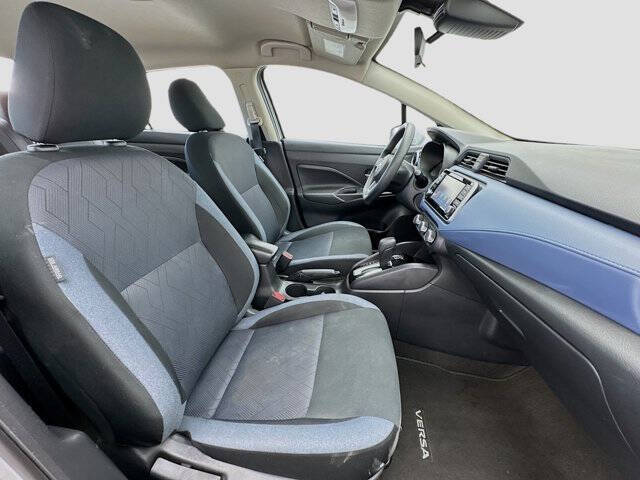 2023 Nissan Versa SV