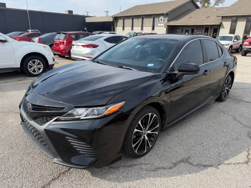 2020 Toyota Camry SE