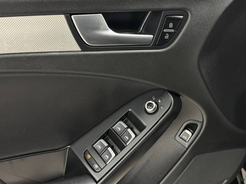 2016 Audi A4 2.0T quattro Premium