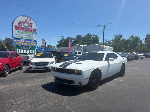 2017 Dodge Challenger SXT Plus