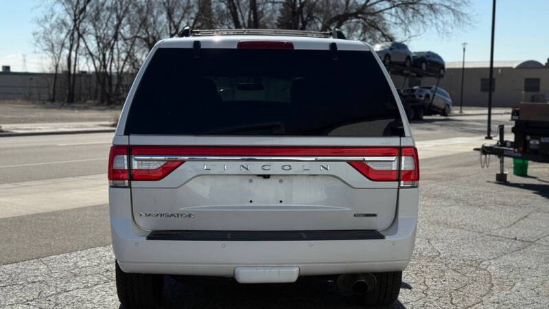2016 Lincoln Navigator Select