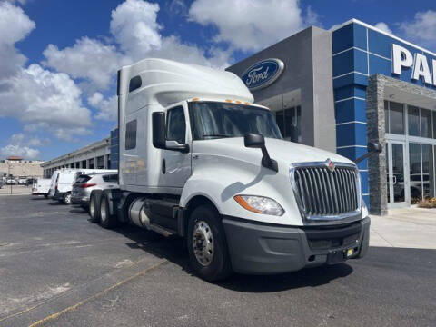 2019 International LT625