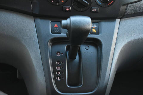 2017 Nissan NV200 SV