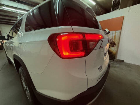 2018 GMC Acadia SLE-2