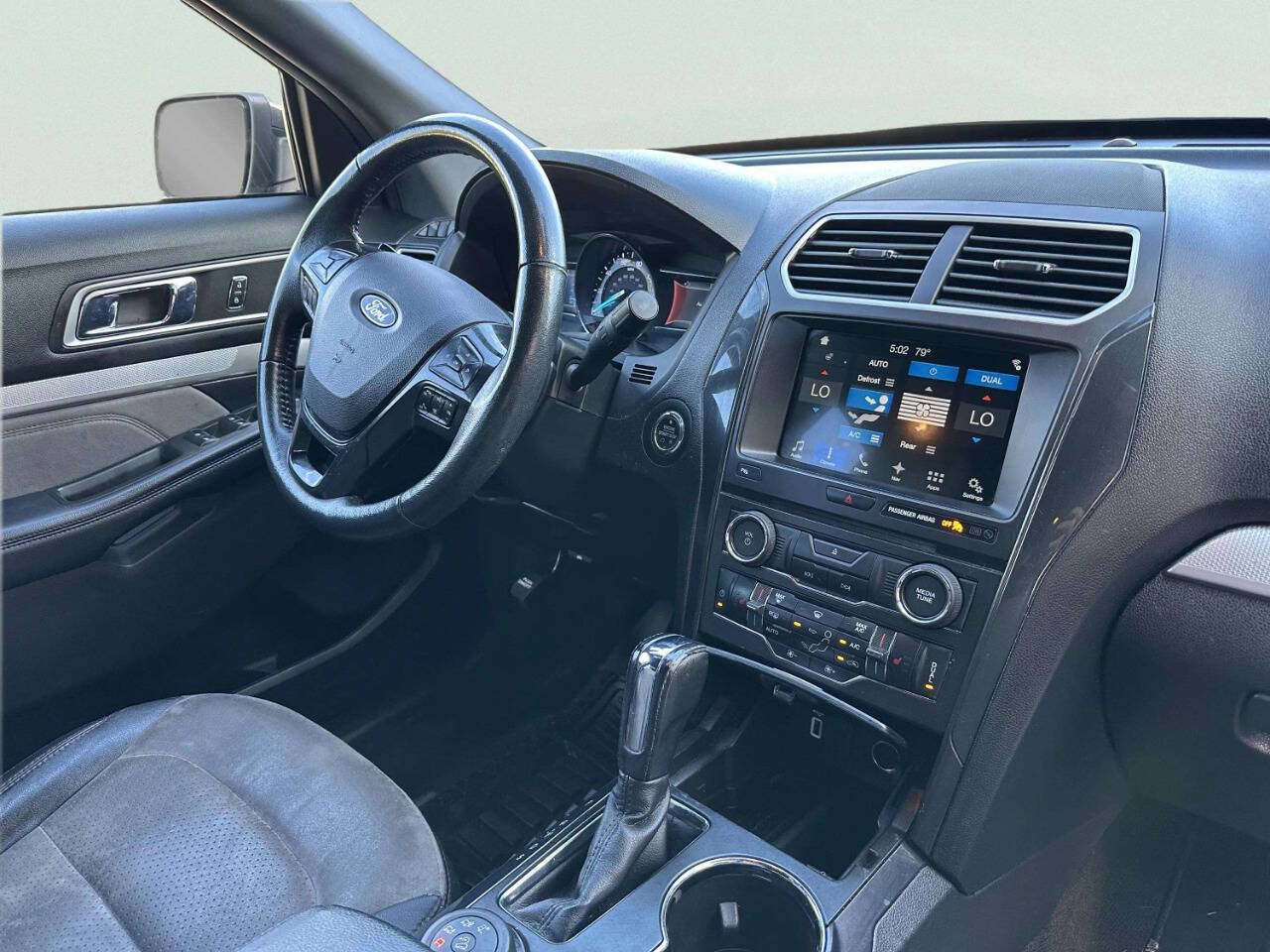 FordExplorer19