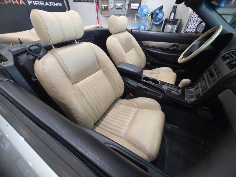 2004 Ford Thunderbird Deluxe