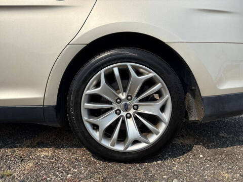 2018 Ford Taurus Limited