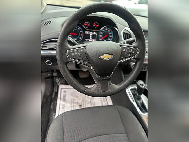 2017 Chevrolet Cruze LT Auto