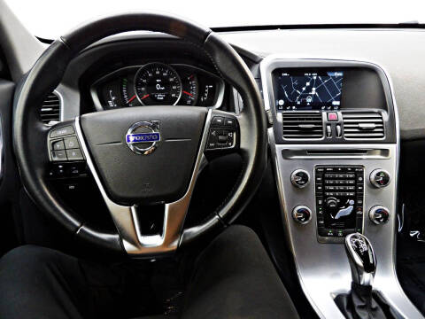 2017 Volvo XC60 T5 Dynamic