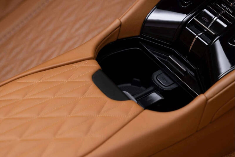 2024 Aston Martin DB12 Volante