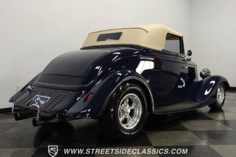 1933 Ford Cabriolet