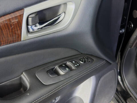 2015 Nissan Pathfinder Platinum