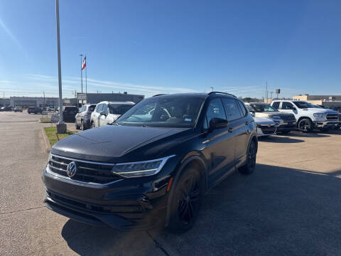 2022 Volkswagen Tiguan SE R-Line Black