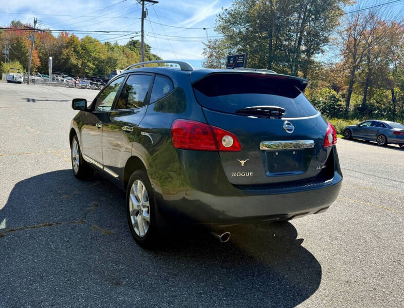 2013 Nissan Rogue SV w/SL Package