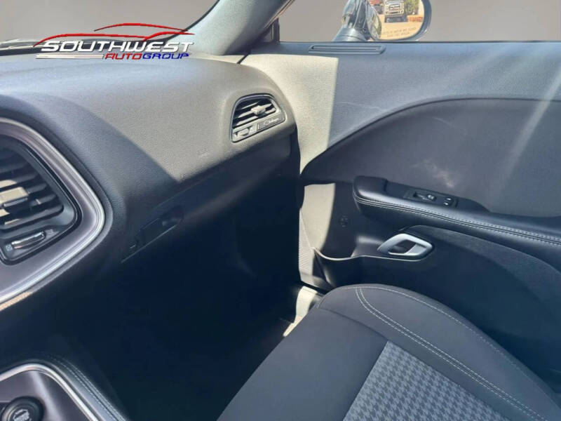 2020 Dodge Challenger SXT