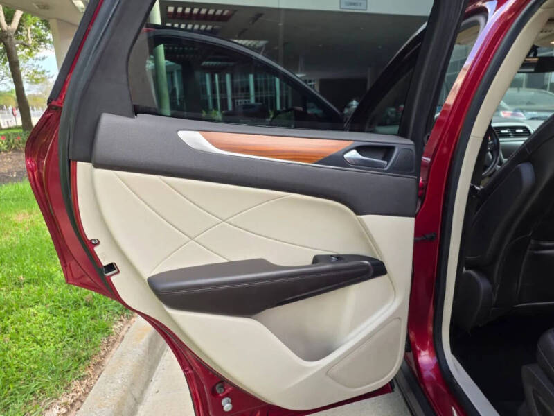 2017 Lincoln MKC Select