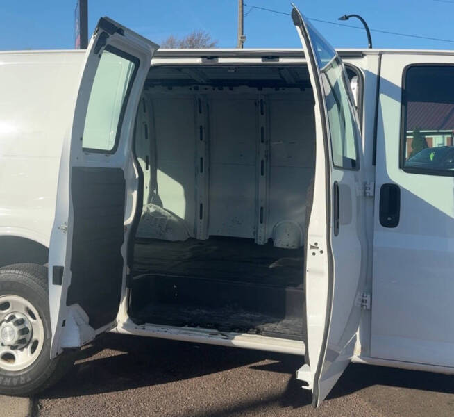 2017 Chevrolet Express 2500