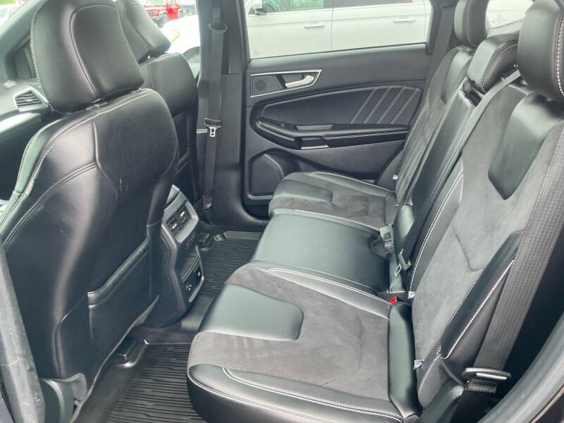 2022 Ford Edge ST