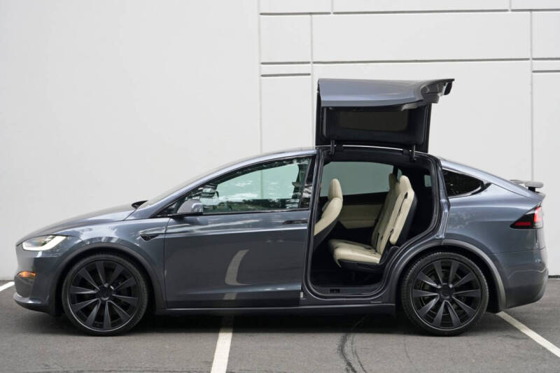 2023 Tesla Model X Standard Range