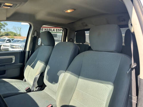 2016 RAM 1500 SLT