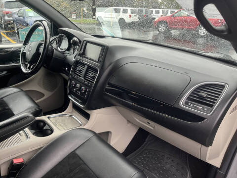 2017 Dodge Grand Caravan SXT