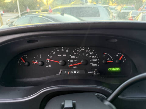 2005 Ford E-Series E-250