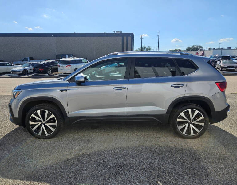 2024 Volkswagen Taos SE