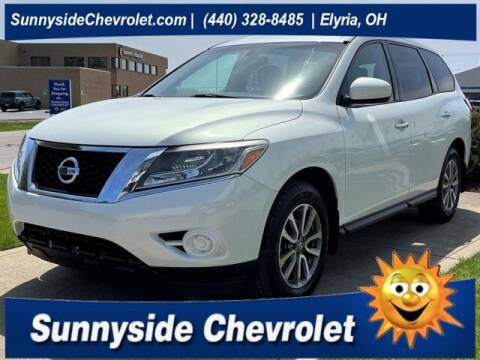 2014 Nissan Pathfinder for sale at Sunnyside Chevrolet in Elyria OH