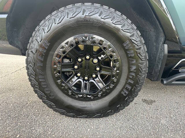 2024 Gmc Hummer EV photo 4