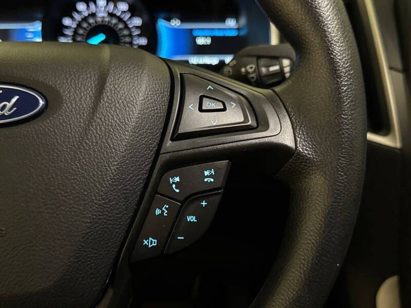 2021 Ford Edge SE