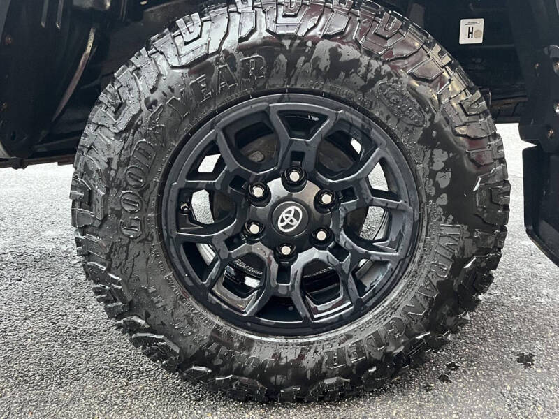 2019 Toyota Tacoma SR