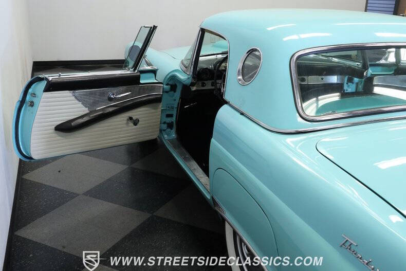 1956 Ford Thunderbird