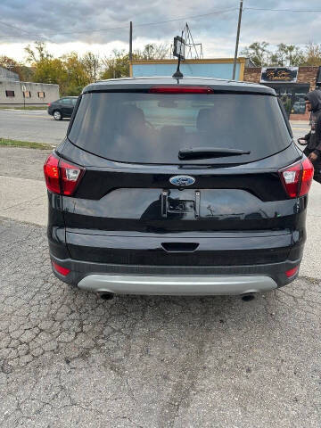 2019 Ford Escape SE
