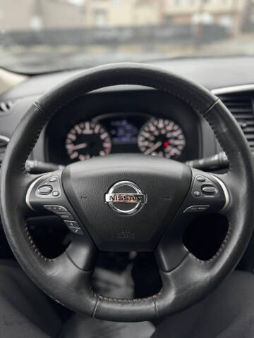 2020 Nissan Pathfinder SL