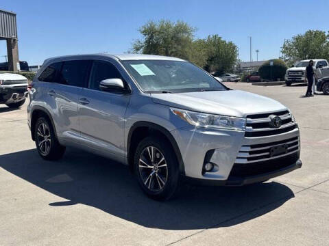 2018 Toyota Highlander for sale at KIAN MOTORS INC in Plano TX