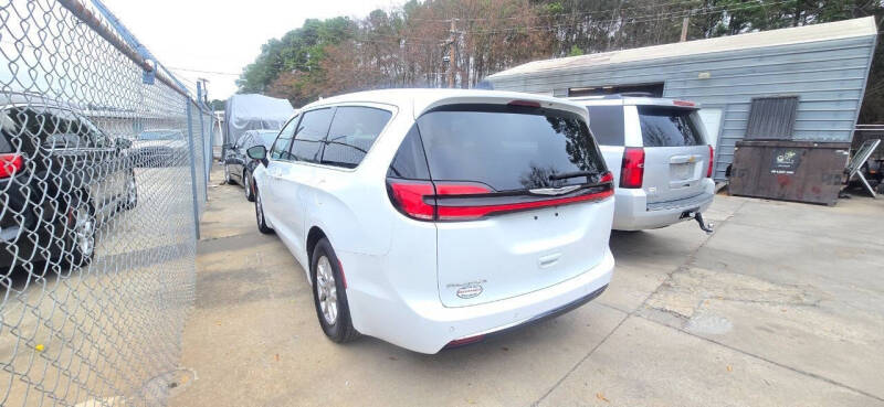 2024 Chrysler Pacifica Touring L