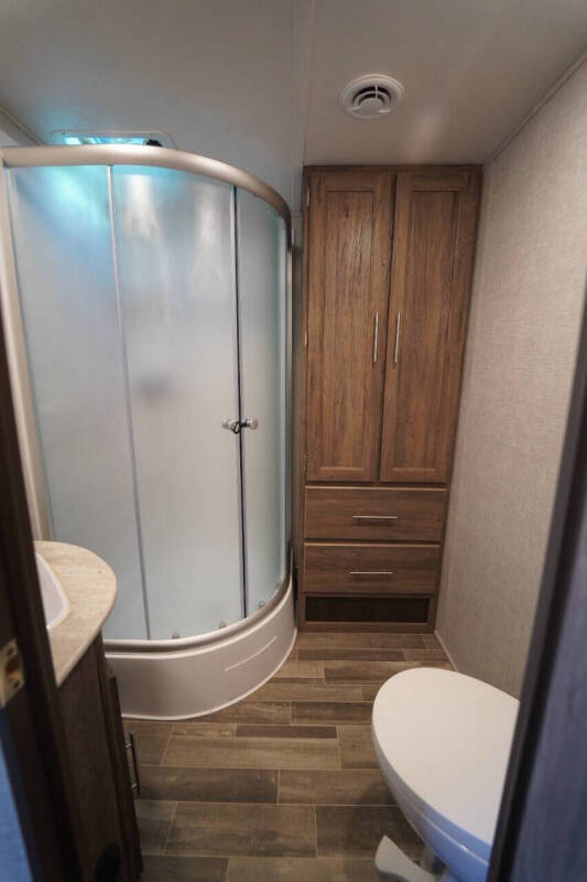 2022 Crossroads RV Zinger