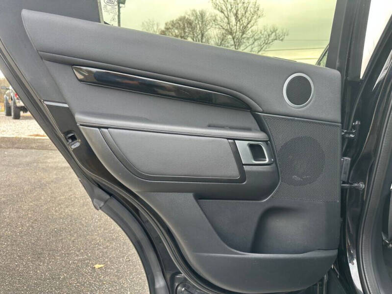 2020 Land Rover Discovery SE