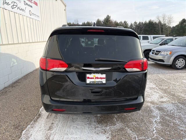 2020 Chrysler Voyager LXi