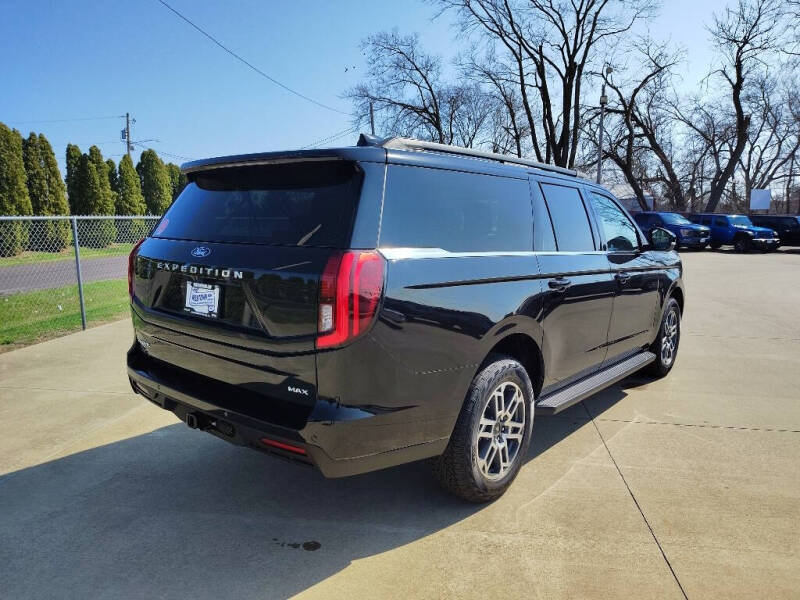 2026 Ford Expedition MAX Active