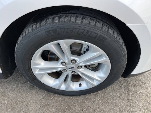 2019 Ford Taurus SEL