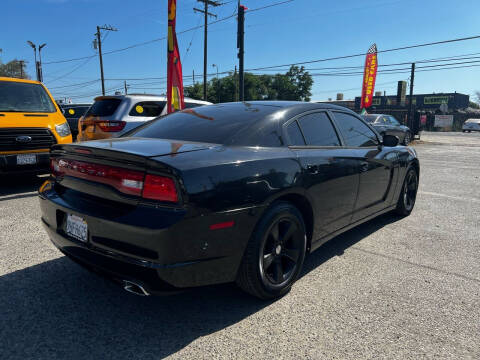 2012 Dodge Charger SE